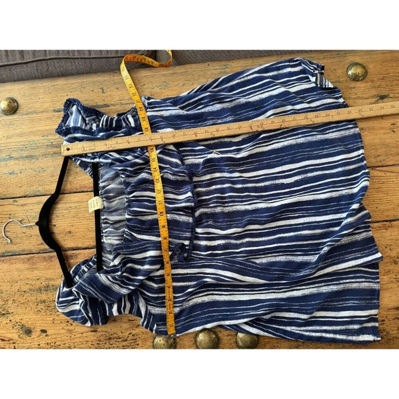 Faded Glory Women's Blue Short Sleeve Blouse, short sleeve blouse, blue blouse - Picture 6 of 8